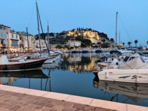 les ports et les plages